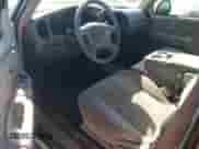 2001 Toyota Tundra SR5 z VIN 5TBRT34191S147718, wystawiony jako Copart lot #87109615 z przebiegiem 116 479 mil mil oraz Szkoda całkowita • Salvage title. Historia ofert i sprzedaży dostępna na DreamBid. Obrazek 8.