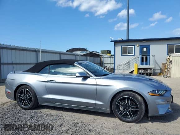 2020 Ford Mustang EcoBoost Premium z VIN 1FATP8UHXL5120750, wystawiony jako Copart lot #67650135 z przebiegiem 73 945 mil mil oraz Szkoda całkowita • Salvage title. Historia ofert i sprzedaży dostępna na DreamBid. Obrazek 4.