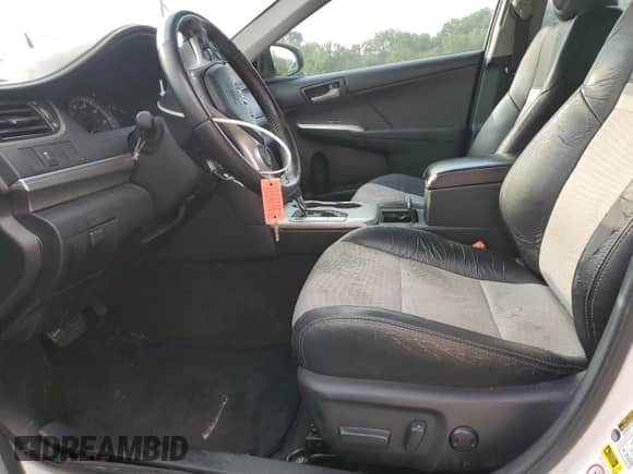 2012 Toyota Camry L z VIN 4T1BF1FKXCU530877, wystawiony jako Copart lot #69684795 z przebiegiem 151 174 mil mil oraz Szkoda całkowita • Salvage title. Historia ofert i sprzedaży dostępna na DreamBid. Obrazek 7.