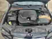 2012 Chrysler 300 S z VIN 2C3CCABG4CH206317, wystawiony jako Copart lot #84461695 z przebiegiem 159 495 mil mil oraz Czysty tytuł • Clean title. Historia ofert i sprzedaży dostępna na DreamBid. Obrazek 11.