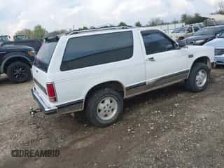 1988 Chevrolet Blazer с VIN 1GNCT18Z1J0182779, выставлен на аукционе IAAI как лот 41799629 с пробегом 244 716 миль миль и . История ставок и продаж доступна на DreamBid. Изображение 4.