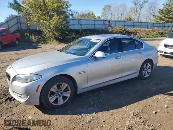 2013 BMW 5 Series 528i xDrive с VIN WBAXH5C50DDW16854, выставлен на аукционе Copart как лот 87297505 с пробегом 146 519 миль миль и Чистый • Clean title. История ставок и продаж доступна на DreamBid. Изображение 1.