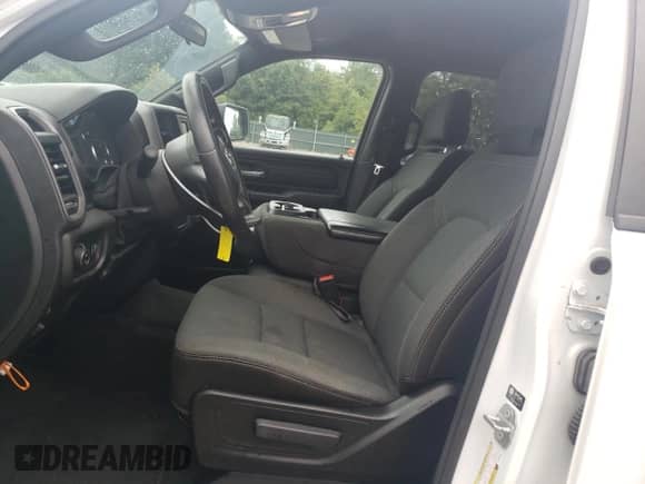 2022 Ram 1500 Tradesman z VIN 1C6RREGG1NN211562, wystawiony jako Copart lot #68348895 z przebiegiem 87 491 mil mil oraz Szkoda całkowita • Salvage title. Historia ofert i sprzedaży dostępna na DreamBid. Obrazek 7.