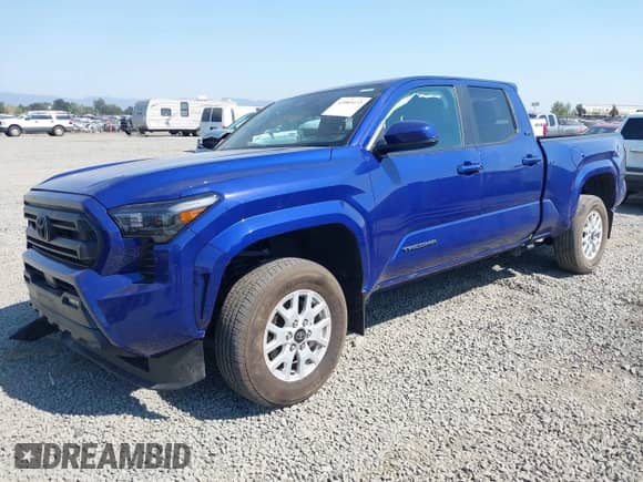 2024 Toyota Tacoma TRD Off Road with VIN 3TMLB5JN7RM001123, listed as a IAAI auction lot 43085472 with 35,813 mi miles and . Bid and sale history available at DreamBid. Image 17.