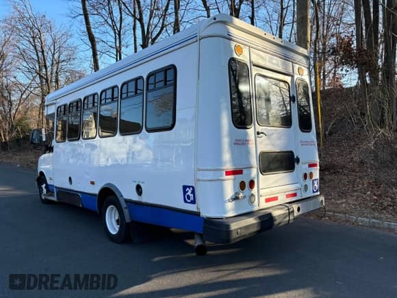 2016 CHEVROLET EXPRESS G4500 EXPRESS G4 z VIN 1GB6GUBL7G1272817, wystawiony jako Copart lot #46921275 z przebiegiem 190 365 mil mil oraz Czysty tytuł • Clean title. Historia ofert i sprzedaży dostępna na DreamBid. Obrazek 3.