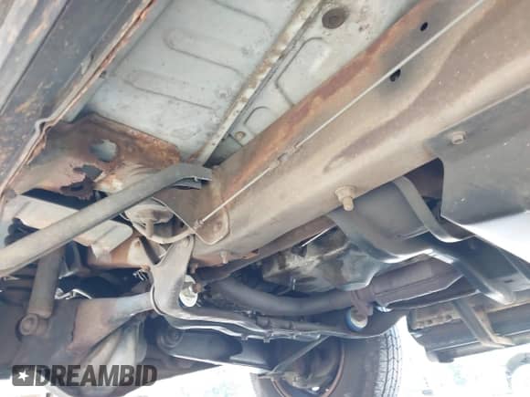 1994 Ford Explorer Eddie Bauer с VIN 1FMCU24X8RUC83284, выставлен на аукционе IAAI как лот 42634506 с пробегом 207 939 миль миль и . История ставок и продаж доступна на DreamBid. Изображение 22.