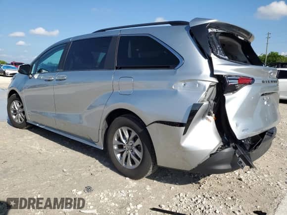 2021 Toyota Sienna LE with VIN 5TDBSKFC5MS019968, listed as a Copart auction lot 80933695 with 86,095 mi miles and Salvage title. Bid and sale history available at DreamBid. Image 2.