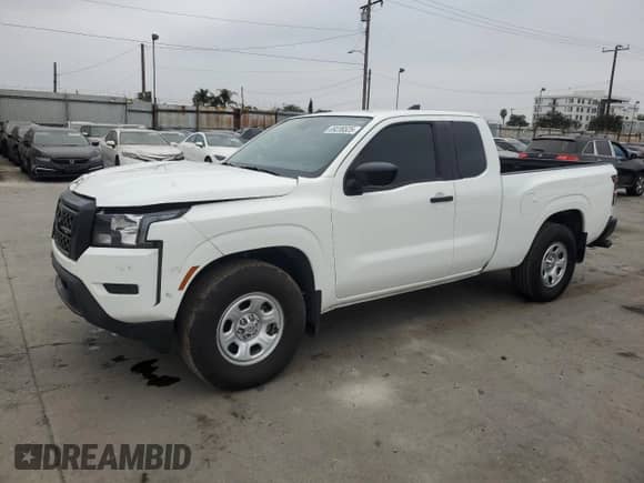 2024 Nissan Frontier S z VIN 1N6ED1CL4RN648072, wystawiony jako Copart lot #69236525 z przebiegiem 27 452 mil mil oraz Szkoda całkowita • Salvage title. Historia ofert i sprzedaży dostępna na DreamBid. Obrazek 1.