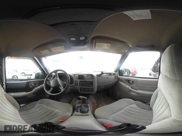 2002 Chevrolet Blazer LS с VIN 1GNCS18W42K105497, выставлен на аукционе IAAI как лот 41572072 с пробегом 142 486 миль миль и . История ставок и продаж доступна на DreamBid. Изображение 18.