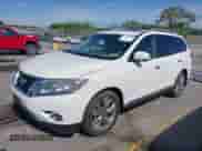 2015 Nissan Pathfinder SL с VIN 5N1AR2MM4FC707351, выставлен на аукционе IAAI как лот 42334235 с пробегом 124 017 миль миль и . История ставок и продаж доступна на DreamBid. Изображение 17.