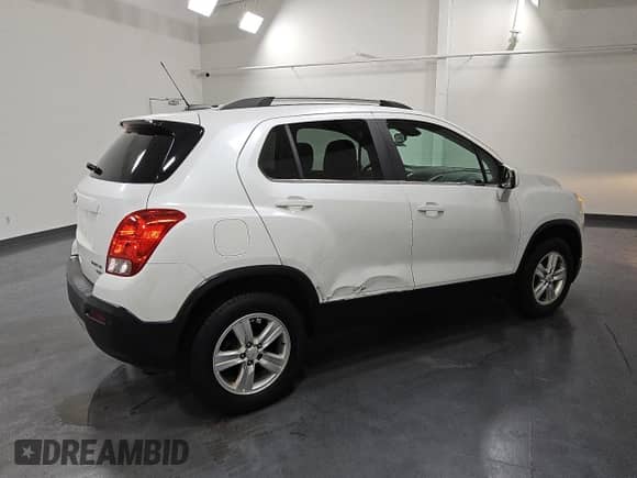 2016 Chevrolet Trax LT z VIN KL7CJPSBXGB635661, wystawiony jako Copart lot #71132025 z przebiegiem 114 959 mil mil oraz Czysty tytuł • Clean title. Historia ofert i sprzedaży dostępna na DreamBid. Obrazek 3.