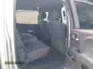 2018 Chevrolet Silverado 1500 LT с VIN 3GCPCREC0JG122982, выставлен на аукционе IAAI как лот 39751331 с пробегом 118 572 миль миль и . История ставок и продаж доступна на DreamBid. Изображение 8.