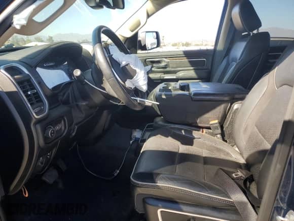 2020 Ram 1500 Laramie z VIN 1C6RREJT9LN193315, wystawiony jako Copart lot #66941305 z przebiegiem Nie podano mil oraz Szkoda całkowita • Salvage title. Historia ofert i sprzedaży dostępna na DreamBid. Obrazek 7.