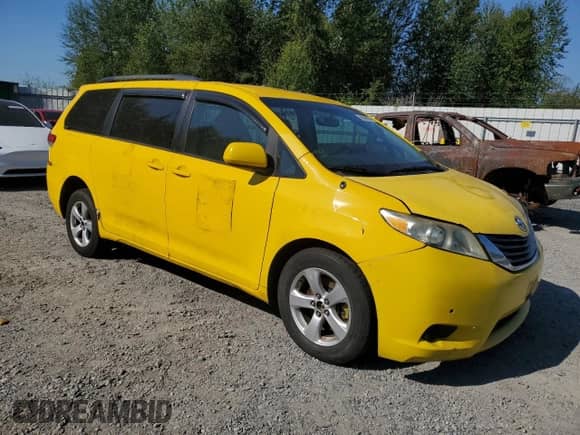 2011 Toyota Sienna LE AAS с VIN 5TDKK3DC2BS106409, выставлен на аукционе Copart как лот 66998635 с пробегом 544 666 миль миль и Списание • Salvage title. История ставок и продаж доступна на DreamBid. Изображение 4.