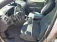 2010 Chevrolet Traverse LS z VIN 1GNLVEED2AS156268, wystawiony jako Copart lot #65607445 z przebiegiem Nie podano mil oraz Czysty tytuł • Clean title. Historia ofert i sprzedaży dostępna na DreamBid. Obrazek 7.