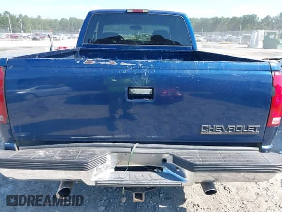 1998 Chevrolet Silverado 1500 z VIN 2GCEC19R3W1113605, wystawiony jako IAAI lot #43085580 z przebiegiem 378 005 mil mil oraz . Historia ofert i sprzedaży dostępna na DreamBid. Obrazek 6.