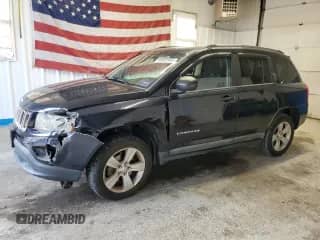 2011 Jeep Compass Latitude с VIN 1J4NF1FB4BD197814, выставлен на аукционе Copart как лот 69002945 с пробегом 156 371 миль миль и Списание • Salvage title. История ставок и продаж доступна на DreamBid. Изображение 1.
