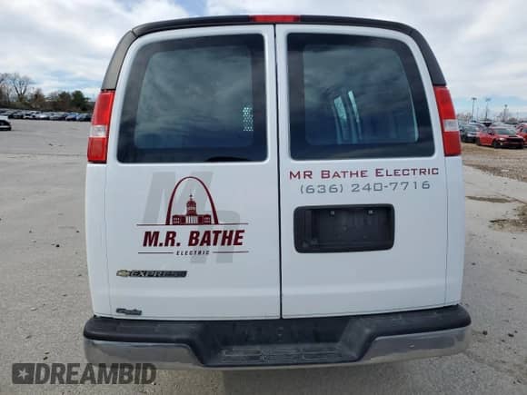 2022 Chevrolet Express Cargo с VIN 1GCWGAF76N1269055, выставлен на аукционе Copart как лот 49327425 с пробегом 32 944 миль миль и Списание • Salvage title. История ставок и продаж доступна на DreamBid. Изображение 6.