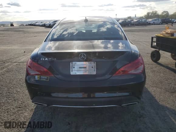 2019 Mercedes-Benz CLA 250 с VIN WDDSJ4EB6KN705372, выставлен на аукционе Copart как лот 82204315 с пробегом 72 631 миль миль и Списание • Salvage title. История ставок и продаж доступна на DreamBid. Изображение 6.