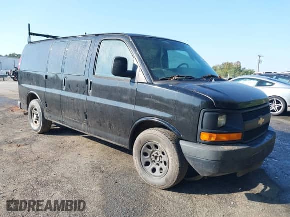 2012 Chevrolet Express Cargo with VIN 1GCSGAFX5C1140025, listed as a IAAI auction lot 40508425 with 197,343 mi miles and . Bid and sale history available at DreamBid. Image 1.