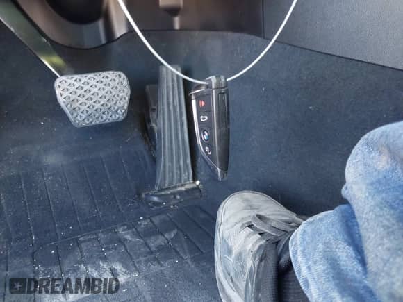 2021 BMW 3 Series 330e xDrive z VIN 3MW5P9J06M8B84969, wystawiony jako IAAI lot #41208810 z przebiegiem 34 199 mil mil oraz . Historia ofert i sprzedaży dostępna na DreamBid. Obrazek 11.