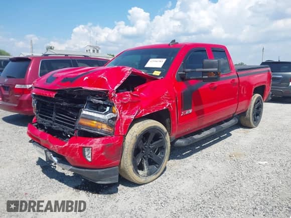 2018 Chevrolet Silverado 1500 LT с VIN 1GCVKREC8JZ341389, выставлен на аукционе IAAI как лот 42996584 с пробегом 121 800 миль миль и . История ставок и продаж доступна на DreamBid. Изображение 20.