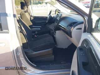 2013 Dodge Grand Caravan SE with VIN 2C4RDGBG6DR703399, listed as a IAAI auction lot 43230305 with 113,048 mi miles and . Bid and sale history available at DreamBid. Image 5.