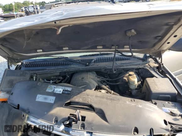 2001 Chevrolet Suburban LS с VIN 3GNEC16TX1G181956, выставлен на аукционе Copart как лот 67602314 с пробегом Не указан миль и Списание • Salvage title. История ставок и продаж доступна на DreamBid. Изображение 13.