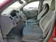 2015 Chevrolet Traverse LT z VIN 1GNKRGKDXFJ117215, wystawiony jako Copart lot #81450115 z przebiegiem 174 708 mil mil oraz Czysty tytuł • Clean title. Historia ofert i sprzedaży dostępna na DreamBid. Obrazek 7.