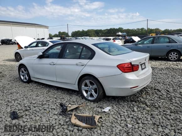 2015 BMW 3 Series 328i xDrive с VIN WBA3B5G52FNS19508, выставлен на аукционе Copart как лот 80577655 с пробегом Не указан миль и Чистый • Clean title. История ставок и продаж доступна на DreamBid. Изображение 2.