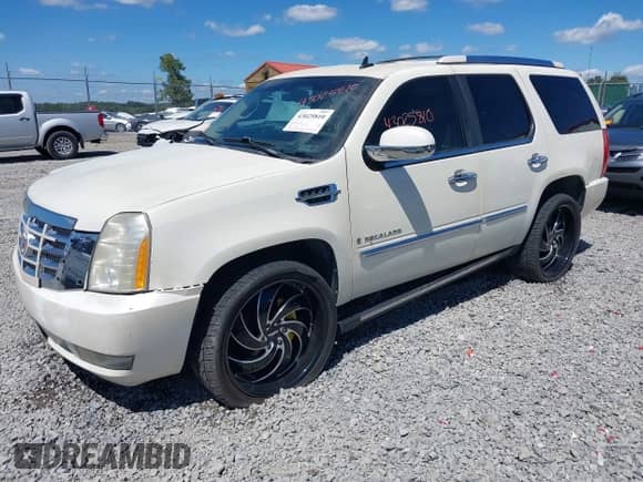 2009 Cadillac Escalade с VIN 1GYFK23279R279804, выставлен на аукционе IAAI как лот 43025810 с пробегом 159 250 миль миль и . История ставок и продаж доступна на DreamBid. Изображение 2.