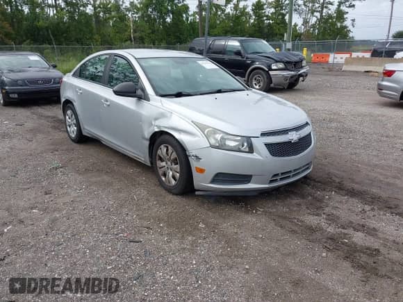 2013 Chevrolet Cruze LS with VIN 1G1PA5SH3D7281857, listed as a IAAI auction lot 43363511 with 138,075 mi miles and . Bid and sale history available at DreamBid. Image 1.
