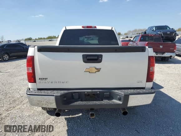 2009 Chevrolet Silverado 1500 LTZ with VIN 3GCEK33M69G249203, listed as a Copart auction lot 80805045 with 156,964 mi miles and Salvage title. Bid and sale history available at DreamBid. Image 6.