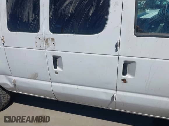 1999 Ford Econoline Cargo с VIN 1FTNE24L1XHA67855, выставлен на аукционе IAAI как лот 43138534 с пробегом 169 181 миль миль и . История ставок и продаж доступна на DreamBid. Изображение 15.