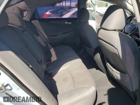 2013 Hyundai Sonata GLS z VIN 5NPEB4AC9DH549625, wystawiony jako Copart lot #85685555 z przebiegiem 171 437 mil mil oraz Szkoda całkowita • Salvage title. Historia ofert i sprzedaży dostępna na DreamBid. Obrazek 10.