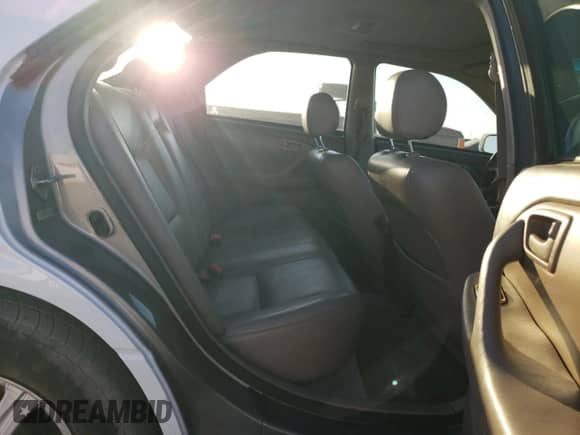 1997 Toyota Camry LE z VIN 4T1BF22K4VU009099, wystawiony jako Copart lot #68046605 z przebiegiem 177 037 mil mil oraz Szkoda całkowita • Salvage title. Historia ofert i sprzedaży dostępna na DreamBid. Obrazek 10.