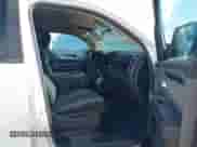 2020 Ram 1500 Big Horn z VIN 1C6RREFT3LN372491, wystawiony jako IAAI lot #42881053 z przebiegiem 75 639 mil mil oraz . Historia ofert i sprzedaży dostępna na DreamBid. Obrazek 5.