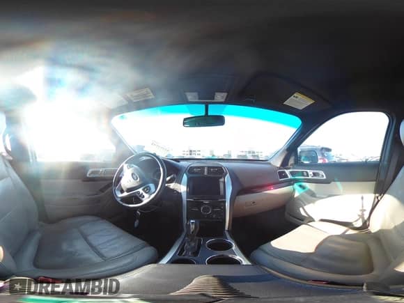 2011 Ford Explorer Limited z VIN 1FMHK7F88BGA01678, wystawiony jako IAAI lot #42993591 z przebiegiem 101 894 mil mil oraz . Historia ofert i sprzedaży dostępna na DreamBid. Obrazek 18.