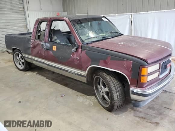 1998 GMC Sierra 1500 z VIN 1GTEC19W2WE548846, wystawiony jako Copart lot #44372455 z przebiegiem 290 769 mil mil oraz Szkoda całkowita • Salvage title. Historia ofert i sprzedaży dostępna na DreamBid. Obrazek 4.