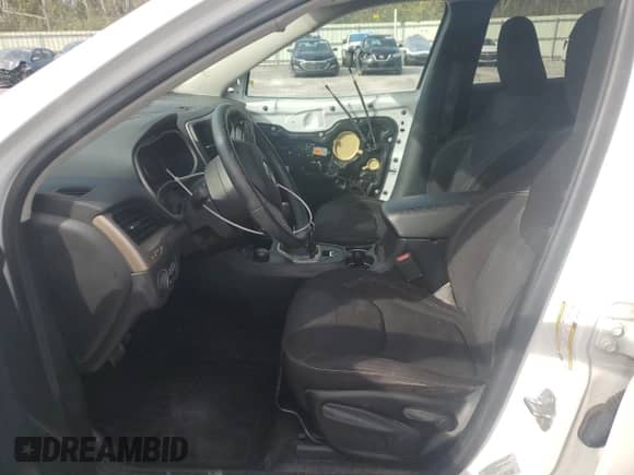 2016 Jeep Cherokee Latitude с VIN 1C4PJMCB0GW341020, выставлен на аукционе Copart как лот 84867825 с пробегом 93 782 миль миль и Списание • Salvage title. История ставок и продаж доступна на DreamBid. Изображение 7.