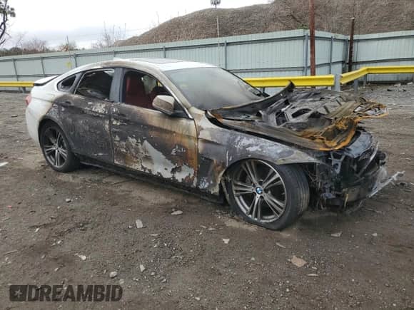2018 BMW 4 Series 440i с VIN WBA4J5C50JBF07540, выставлен на аукционе Copart как лот 54160685 с пробегом Не указан миль и На запчасти • Non repairable. История ставок и продаж доступна на DreamBid. Изображение 4.