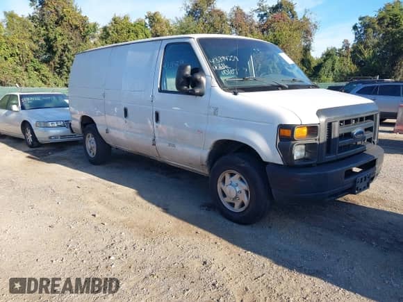 2008 Ford Econoline Cargo Commercial z VIN 1FTNE24W78DB54937, wystawiony jako IAAI lot #43394259 z przebiegiem 184 949 mil mil oraz . Historia ofert i sprzedaży dostępna na DreamBid. Obrazek 1.