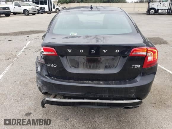 2018 Volvo S60 Inscription с VIN LYV402HK8JB166323, выставлен на аукционе Copart как лот 76267414 с пробегом 145 427 миль миль и Списание • Salvage title. История ставок и продаж доступна на DreamBid. Изображение 6.