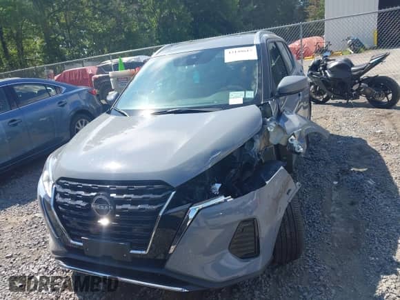 2024 Nissan Kicks SV z VIN 3N1CP5CV6RL519523, wystawiony jako IAAI lot #43148615 z przebiegiem 3 970 mil mil oraz . Historia ofert i sprzedaży dostępna na DreamBid. Obrazek 12.