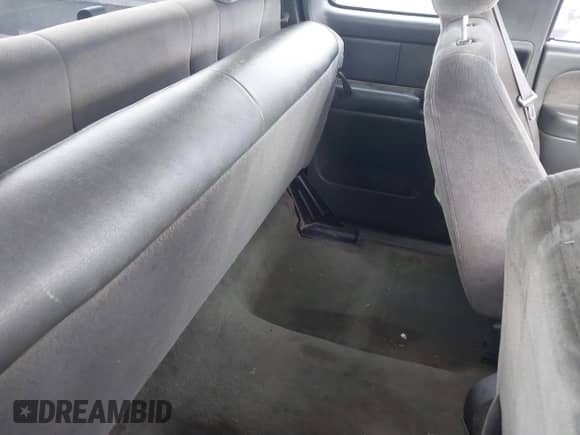 2003 GMC Sierra 1500 SLE с VIN 2GTEK19T131348708, выставлен на аукционе IAAI как лот 42344274 с пробегом 328 650 миль миль и . История ставок и продаж доступна на DreamBid. Изображение 8.