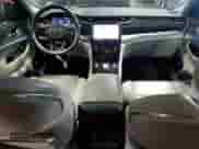 2022 Jeep Grand Cherokee Overland z VIN 1C4RJKDG0N8528119, wystawiony jako Copart lot #68440565 z przebiegiem 80 233 mil mil oraz Szkoda całkowita • Salvage title. Historia ofert i sprzedaży dostępna na DreamBid. Obrazek 8.