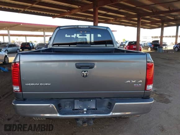 2005 Dodge 2500 SLT z VIN 1D7KS28D65J635057, wystawiony jako IAAI lot #42875824 z przebiegiem 239 295 mil mil oraz . Historia ofert i sprzedaży dostępna na DreamBid. Obrazek 16.