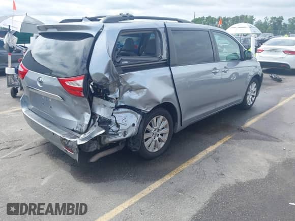 2015 Toyota Sienna XLE с VIN 5TDYK3DC1FS589889, выставлен на аукционе IAAI как лот 42926975 с пробегом 176 939 миль миль и . История ставок и продаж доступна на DreamBid. Изображение 4.