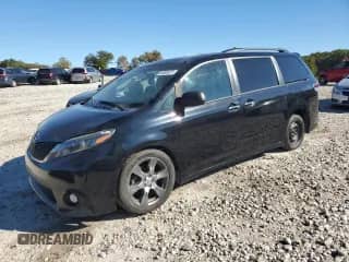 2017 Toyota Sienna SE with VIN 5TDXZ3DC6HS823888, listed as a Copart auction lot 84808975 with 41,078 mi miles and Clean title. Bid and sale history available at DreamBid. Image 1.