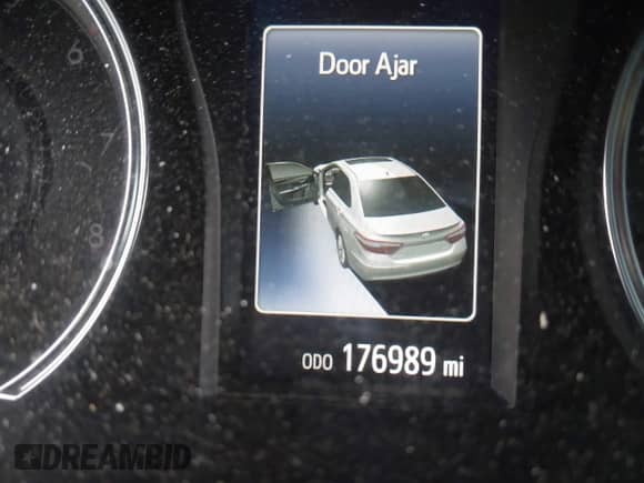 2016 Toyota Camry SE with VIN 4T1BF1FKXGU200095, listed as a IAAI auction lot 43433683 with 176,989 mi miles and . Bid and sale history available at DreamBid. Image 15.